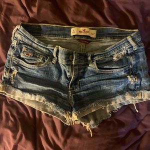 Hollister Jean shorts size 5/w27
